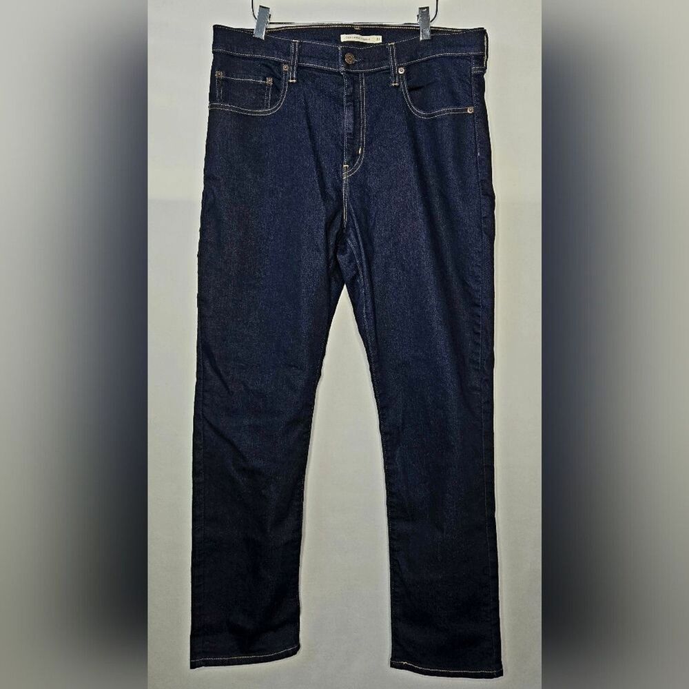 Women's Levi's 724 High Rise Straight Dark Wash Blue Jeans Women's Size 33